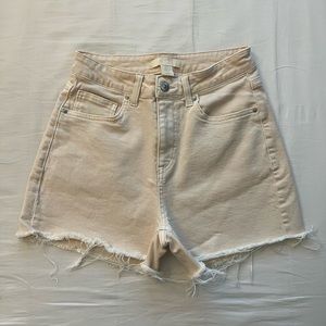 MOM SHORTS
